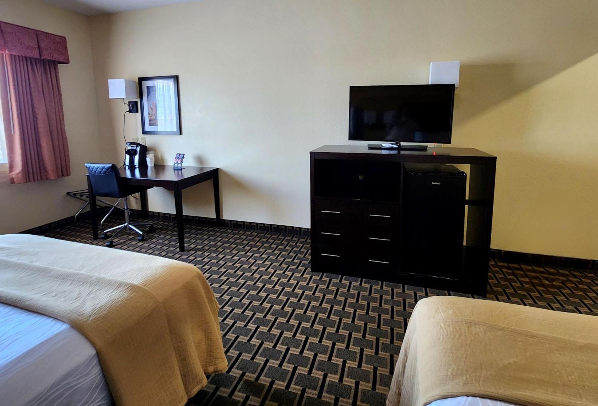 Days Inn & Suites By Wyndham Sam Houston Tollway Jersey Village Eksteriør billede