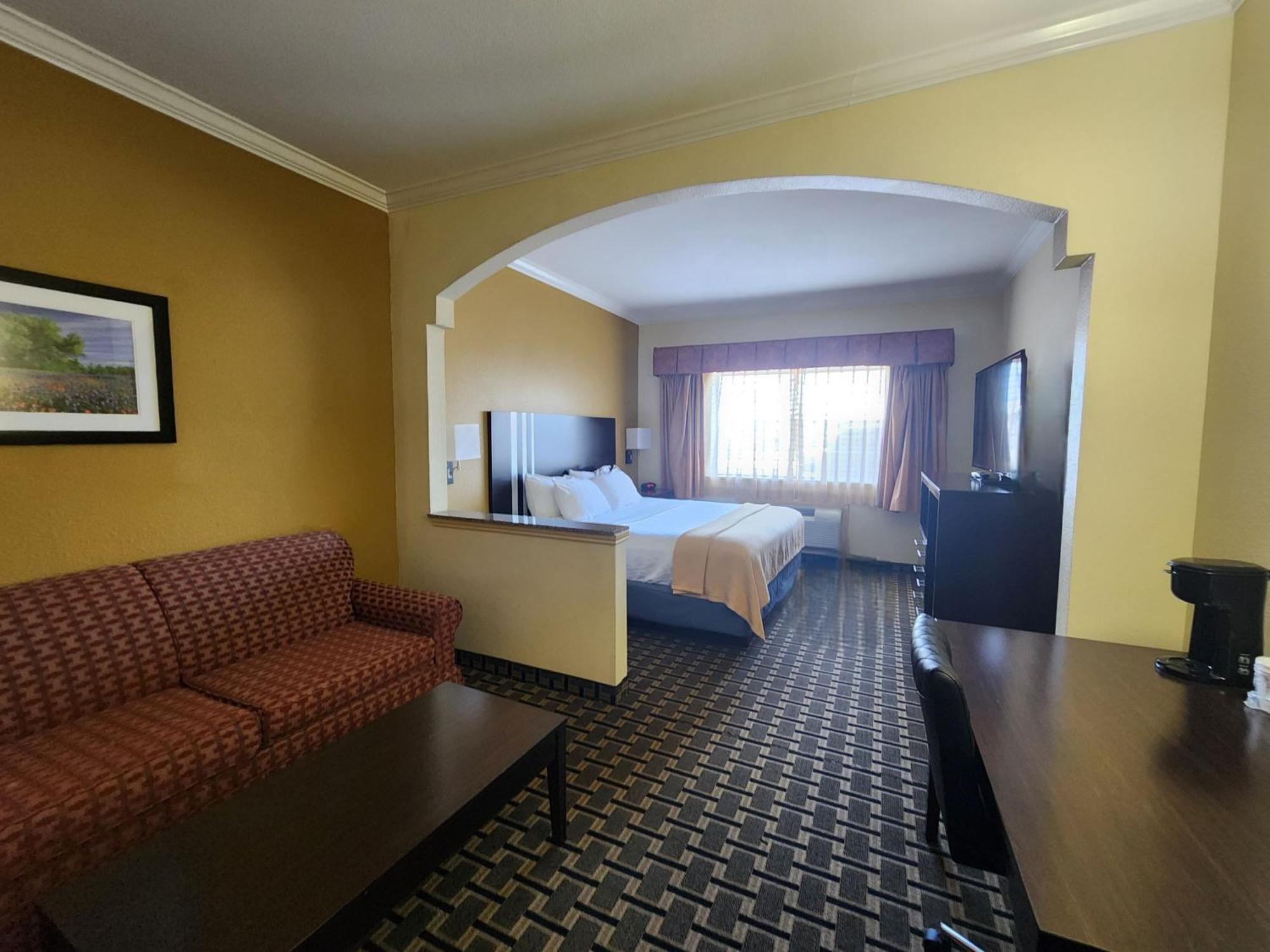 Days Inn & Suites By Wyndham Sam Houston Tollway Jersey Village Eksteriør billede