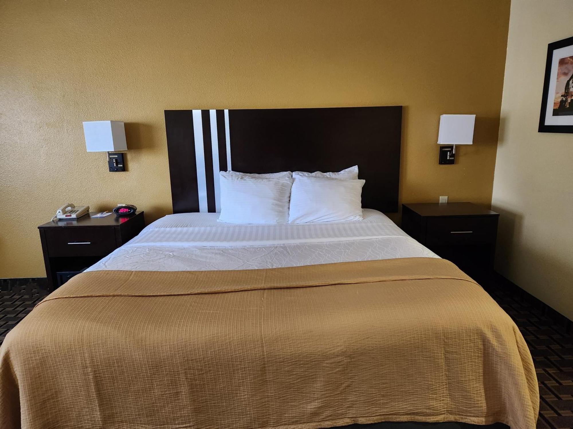 Days Inn & Suites By Wyndham Sam Houston Tollway Jersey Village Eksteriør billede