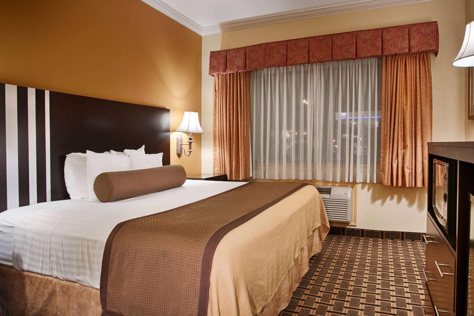 Days Inn & Suites By Wyndham Sam Houston Tollway Jersey Village Eksteriør billede