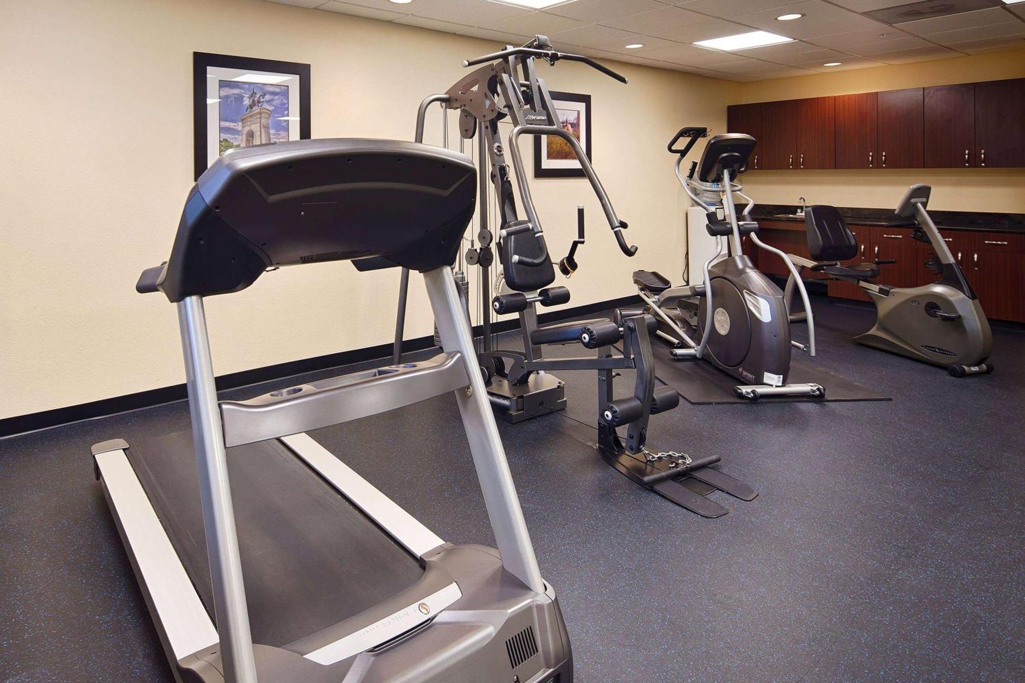 Days Inn & Suites By Wyndham Sam Houston Tollway Jersey Village Eksteriør billede