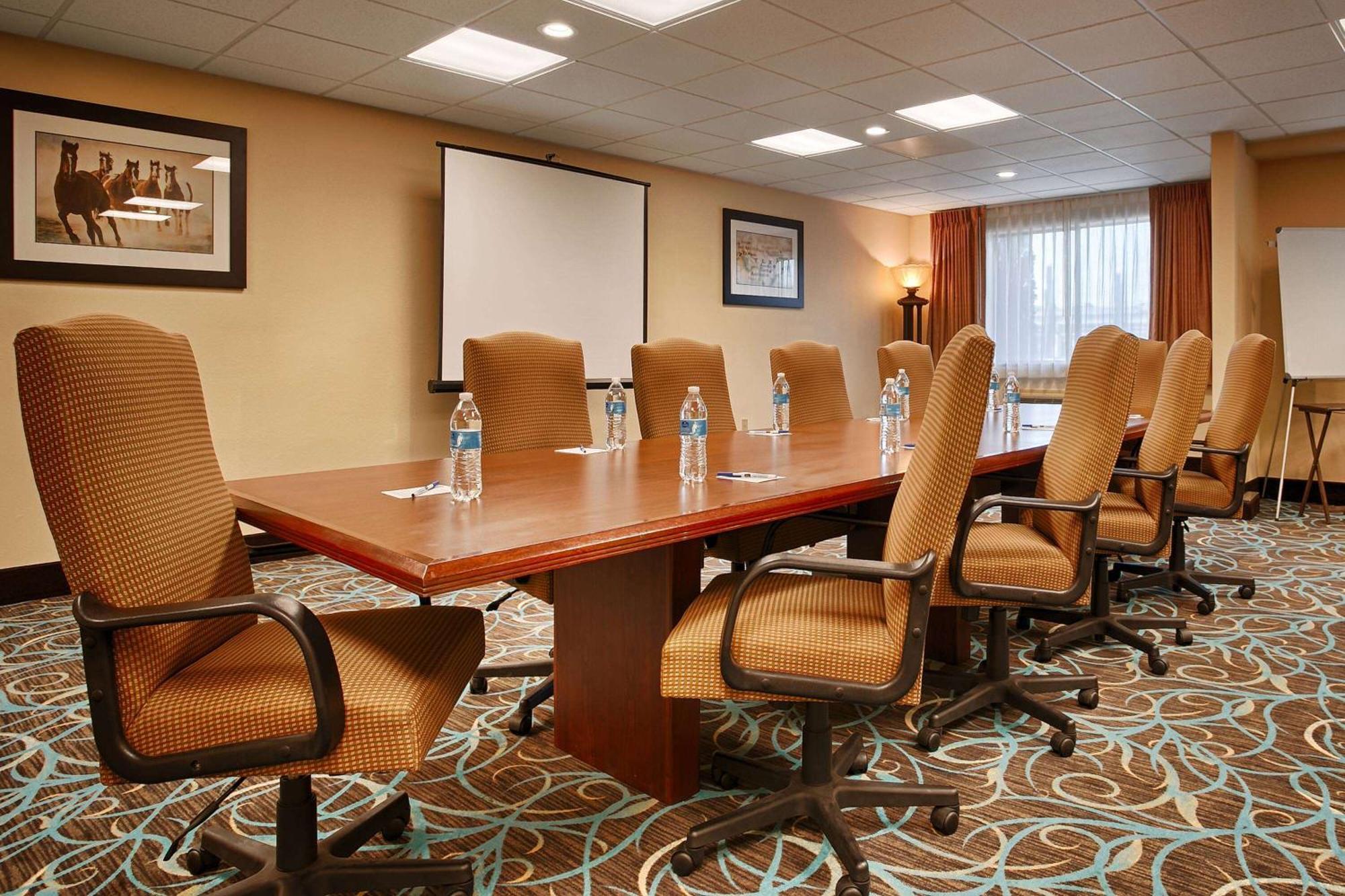 Days Inn & Suites By Wyndham Sam Houston Tollway Jersey Village Eksteriør billede