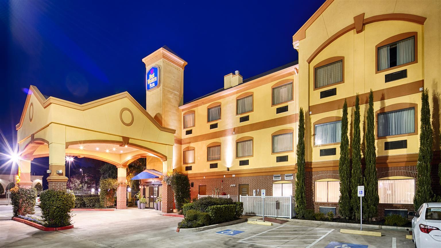 Days Inn & Suites By Wyndham Sam Houston Tollway Jersey Village Eksteriør billede